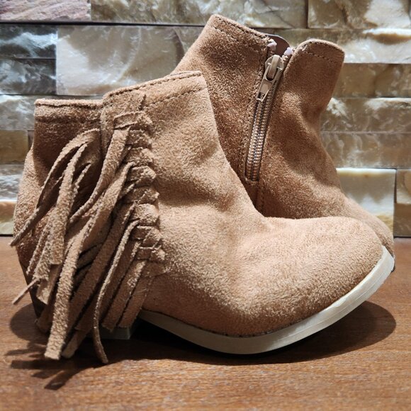 Sugar Tan Suede Booties with Fringe Size 8 - Picture 1 of 7
